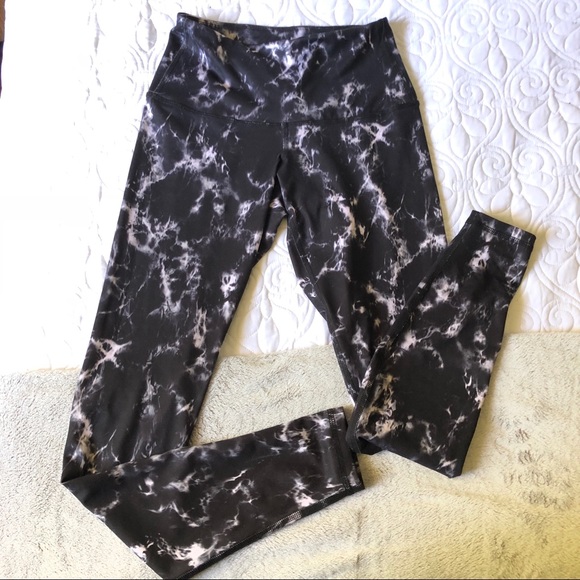 Karma Athletics Tight Tie Dye Leggings NWOT - Picture 2 of 4